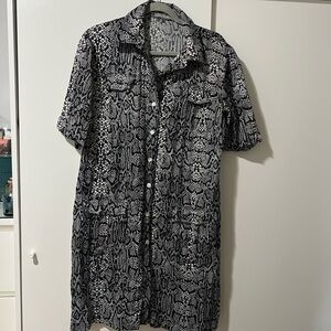 NY&Co. Shirt Dress Womens Large Black Snakeskin Print Full Front buttons